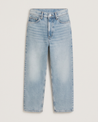 Relaxed Straight Jeans in Light Wash